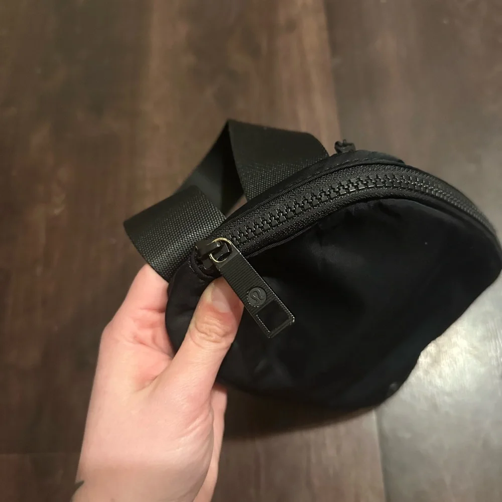 BUNDLE Lululemon Everywhere Belt Bag Black Pink Zip Fanny Pack Purse Logo - Picture 3 of 11